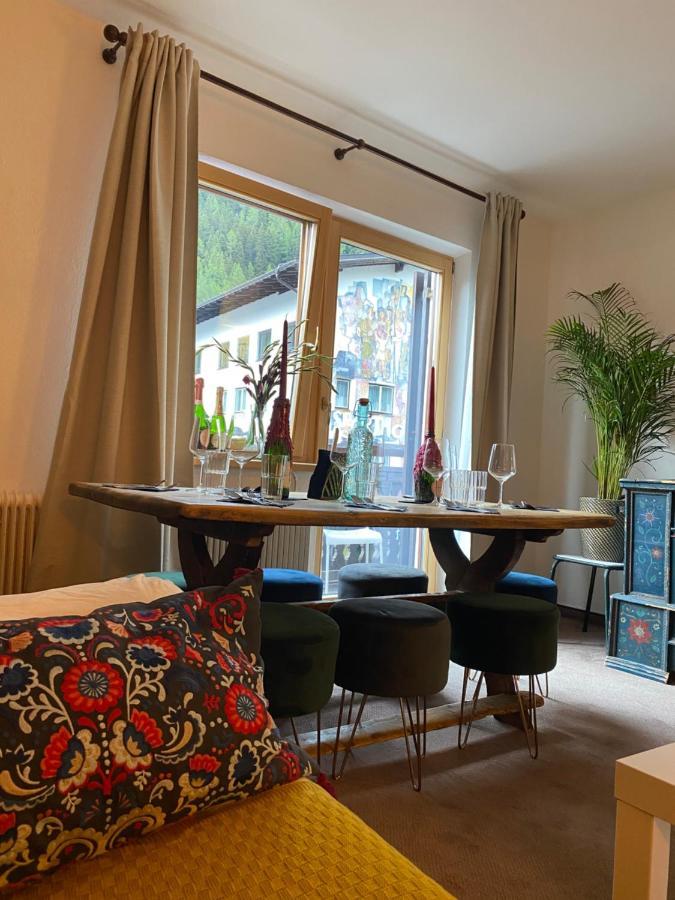 Cafe Schneider Appartments Sankt Anton am Arlberg Esterno foto